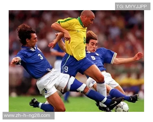 全球足坛传奇球星生平回顾与成就分析